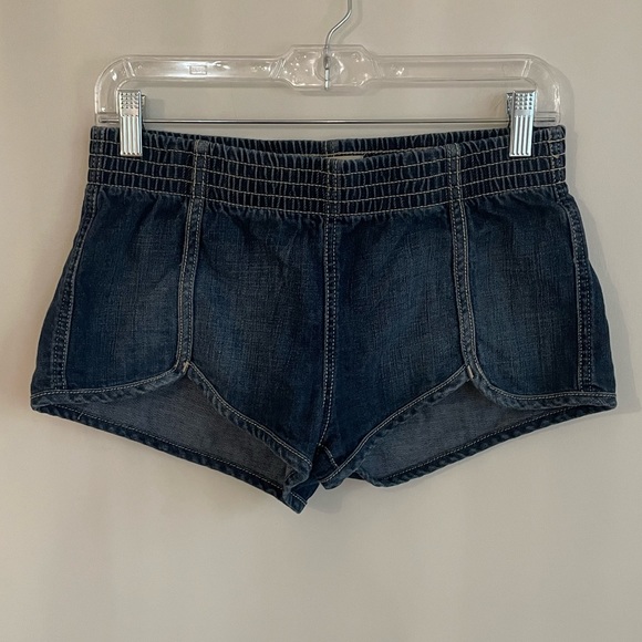 Hollister Dark Wash Denim Short Elastic Waistband S - Picture 2 of 6